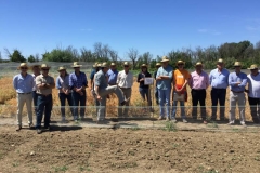 27. agricultores vistando legato