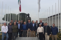 07. Con la estatua de Borlaug en El Batan